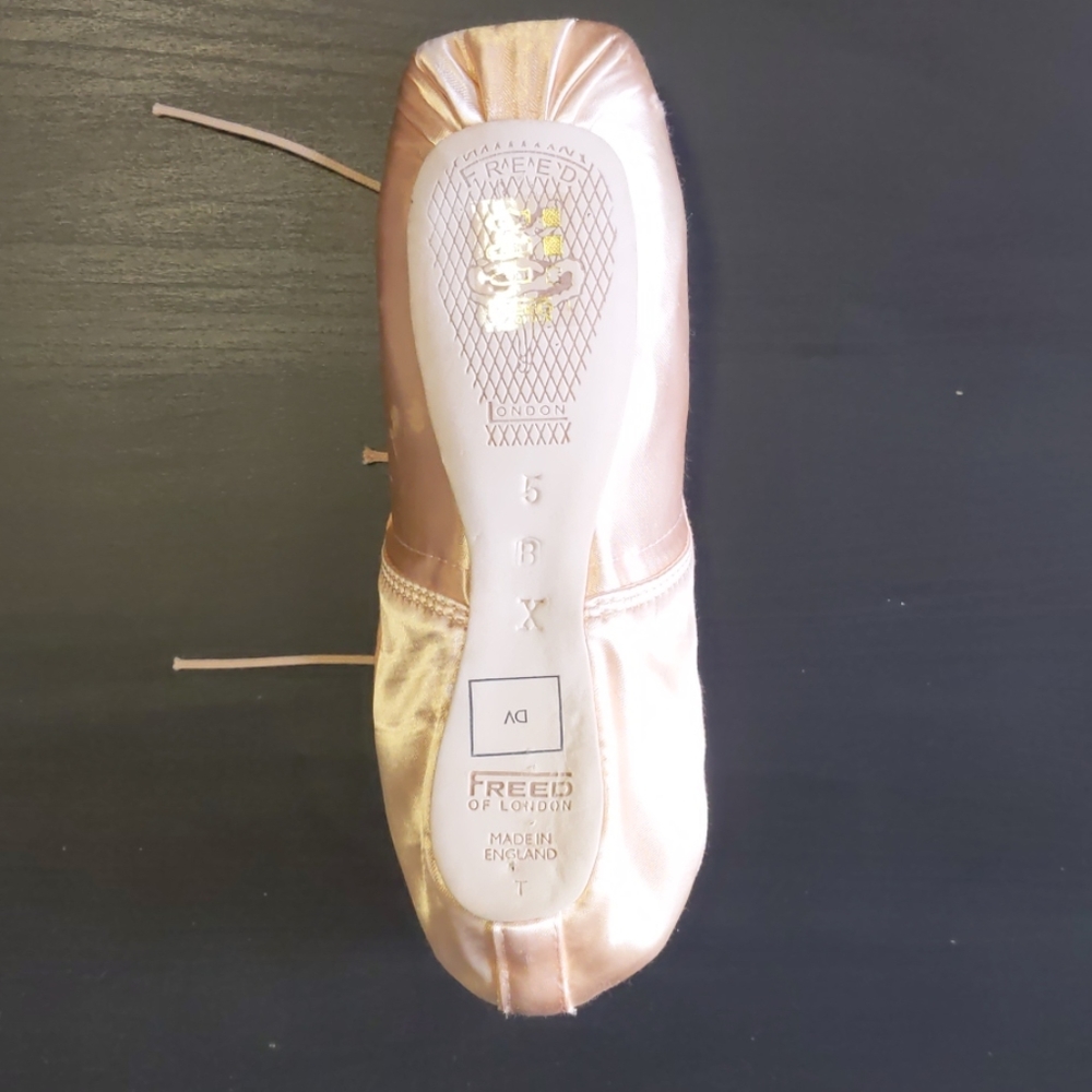 Freed Pointe Shoes size 5X Maker B